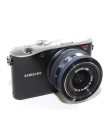 Câmera Digital Samsung NX NX-100 14,6 mpx Foto Câmera Digital Samsung NX NX-100 14,6 mpx