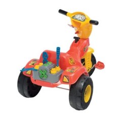 Triciclo com Pedal Magic Toys Tico-Tico Mecânico