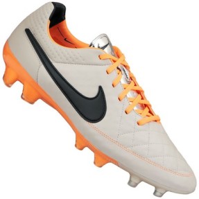 Chuteira Campo Nike Tiempo Legend V FG Adulto
