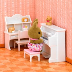 Boneca Sylvanian Families Irmã Coelho com Quarto de Menina Epoch